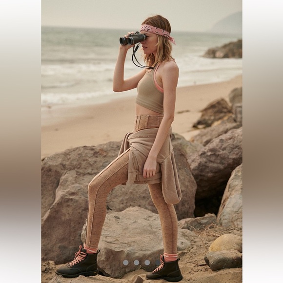 New with tags! FREE PEOPLE MOVEMENT Hybrid Legging in GREY Size XS - Picture 16 of 16